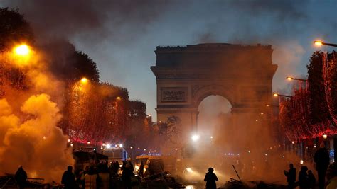 paris france riots today news